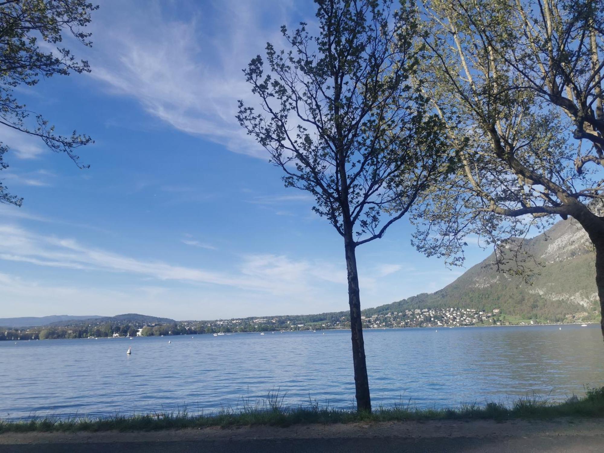 אנסי Charmant Appartement A 1 Minute Du Lac מראה חיצוני תמונה